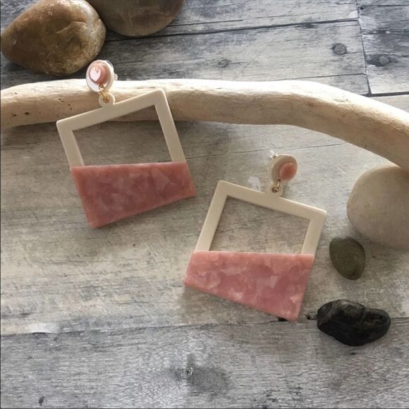 Art Deco Acrylic Pink Square Earrings Retro - Picture 5 of 6